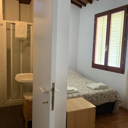 A Due Passi Da Piazza Apartmán *